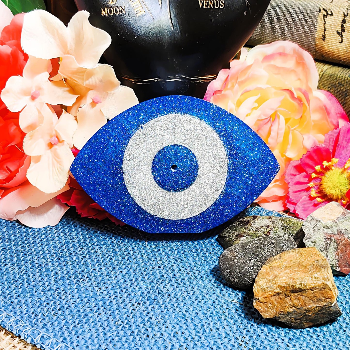 Hamsa Hand Incense Burner – Evil Eye Protection & Spiritual Home Decor | Hand of Fatima Incense Stick Holder | Meditation and Spiritual Gift - The Dark Primordial