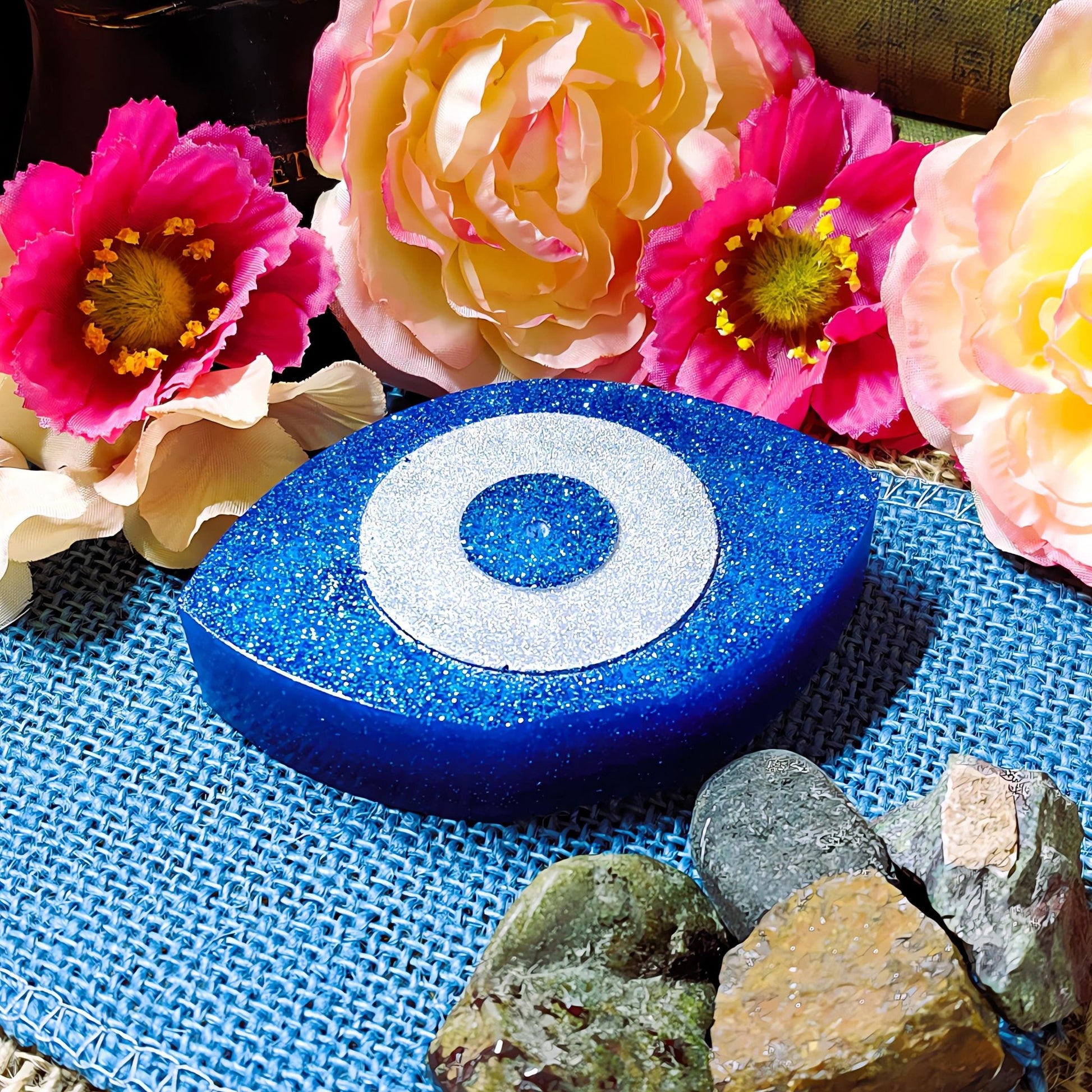Hamsa Hand Incense Burner – Evil Eye Protection & Spiritual Home Decor | Hand of Fatima Incense Stick Holder | Meditation and Spiritual Gift - The Dark Primordial