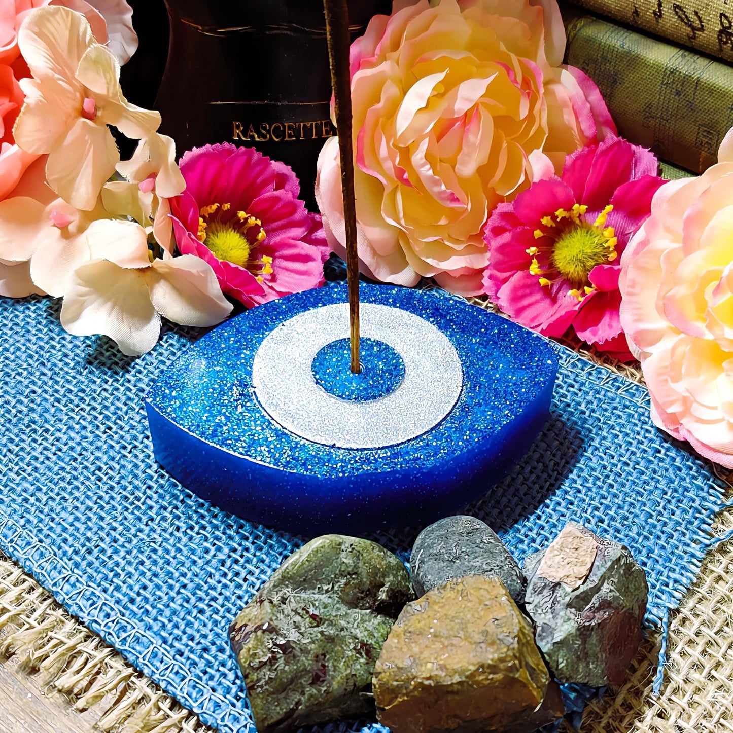 Hamsa Hand Incense Burner – Evil Eye Protection & Spiritual Home Decor | Hand of Fatima Incense Stick Holder | Meditation and Spiritual Gift - The Dark Primordial