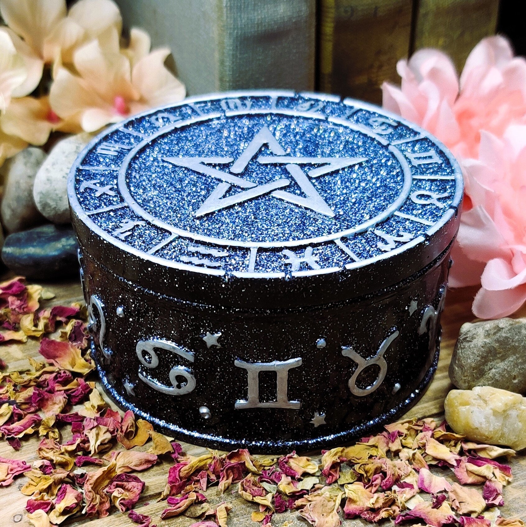 Jewelry Storage Zodiac Box, Epoxy Resin Star Sign Keepsake Box, Astrology Trinket Dish for Secular Witch, Zodiac Gifts, Horoscope Gifts