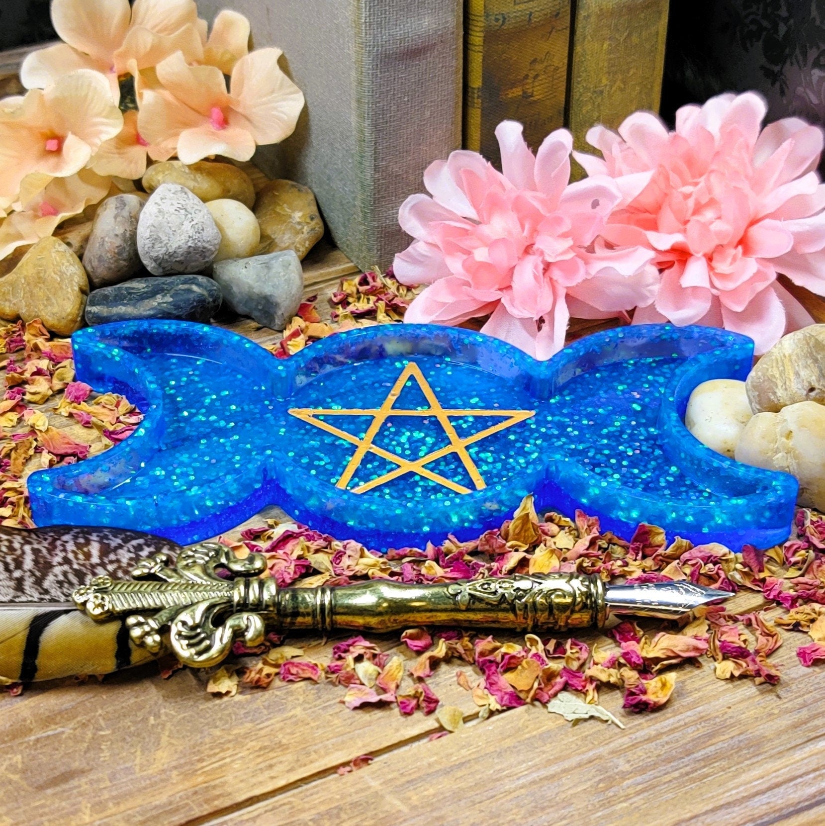 Triple Moon Goddess Trinket Dish, Moonphase Pentagram Jewelry Storage Tray, Epoxy Earring Organizer for Lunar Witch & Hecate Spell Work