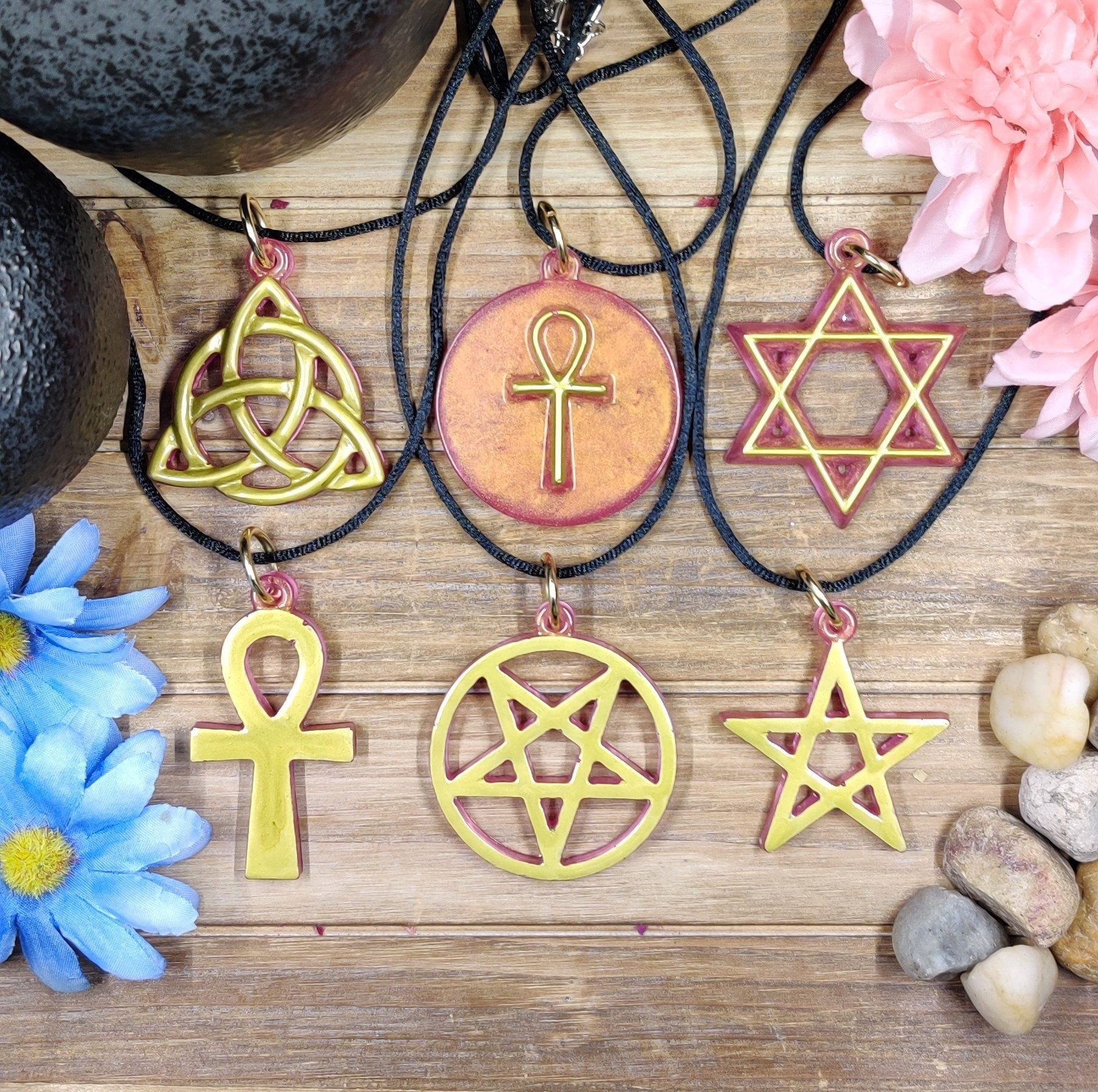 Boho Witch Occult Pendant, Esoteric Jewelry for Casual Wear, Spiritual Protection & Spellwork, Epoxy Resin Ritual Lamen, Wicca Pagan Gifts