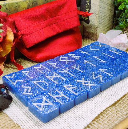 Elder Futhark Runes Set, Norse Pagan Altar Casting Runes, Epoxy Resin Rune Stones for Divination & Scrying, Practical Scandinavian Folk Art