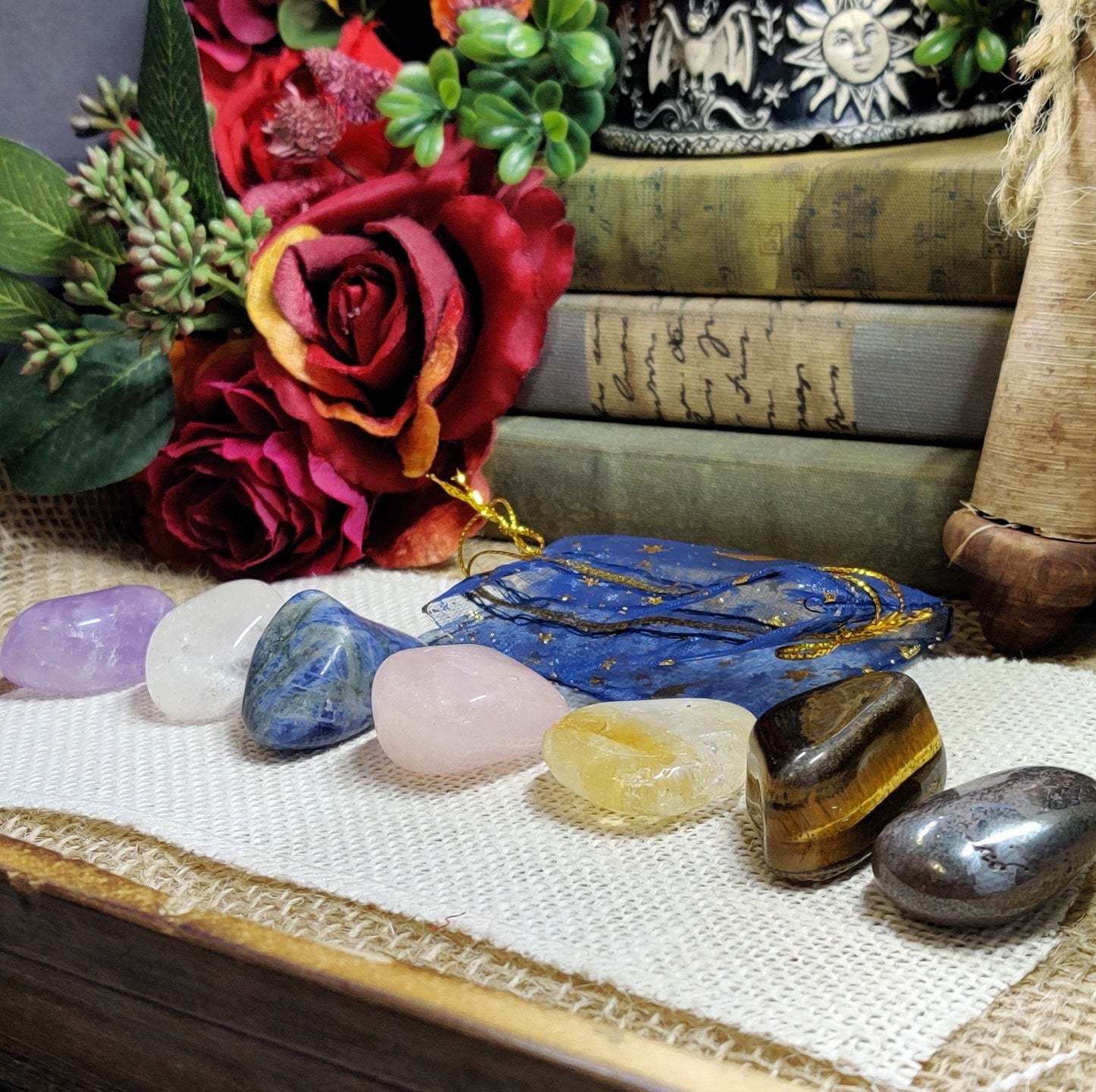 Chakra Healing Crystal Bundle, Reiki Crystals for Energy Cleansing & Balancing, 7 Chakra Stones Tumbled Gemstone Set, Manifestation Tool