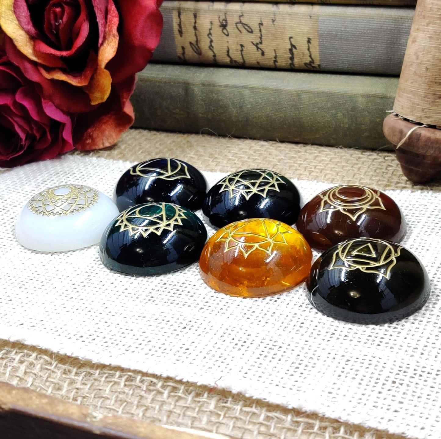 Epoxy Resin Chakra Set, Reiki Chakra Stones for Shadow Work, Energy Cleansing & Grounding, Seven Chakra Symbol Rounds Meditation Gift