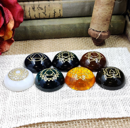 Epoxy Resin Chakra Set, Reiki Chakra Stones for Shadow Work, Energy Cleansing & Grounding, Seven Chakra Symbol Rounds Meditation Gift