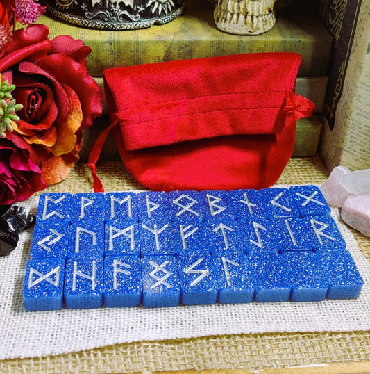 Elder Futhark Runes Set, Norse Pagan Altar Casting Runes, Epoxy Resin Rune Stones for Divination & Scrying, Practical Scandinavian Folk Art