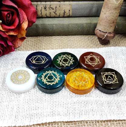 Epoxy Resin Chakra Set, Reiki Chakra Stones for Shadow Work, Energy Cleansing & Grounding, Seven Chakra Symbol Rounds Meditation Gift