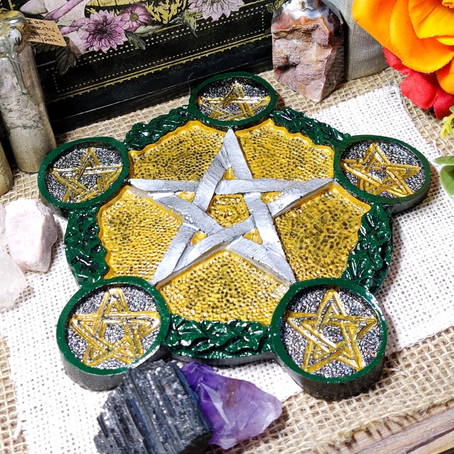 Pentacle Tealight Candle Holder, 5 Pointed Star Altar Accessory, Gold Silver Pentagram Candle Holder for Sacred Space and Witchy Room Decor