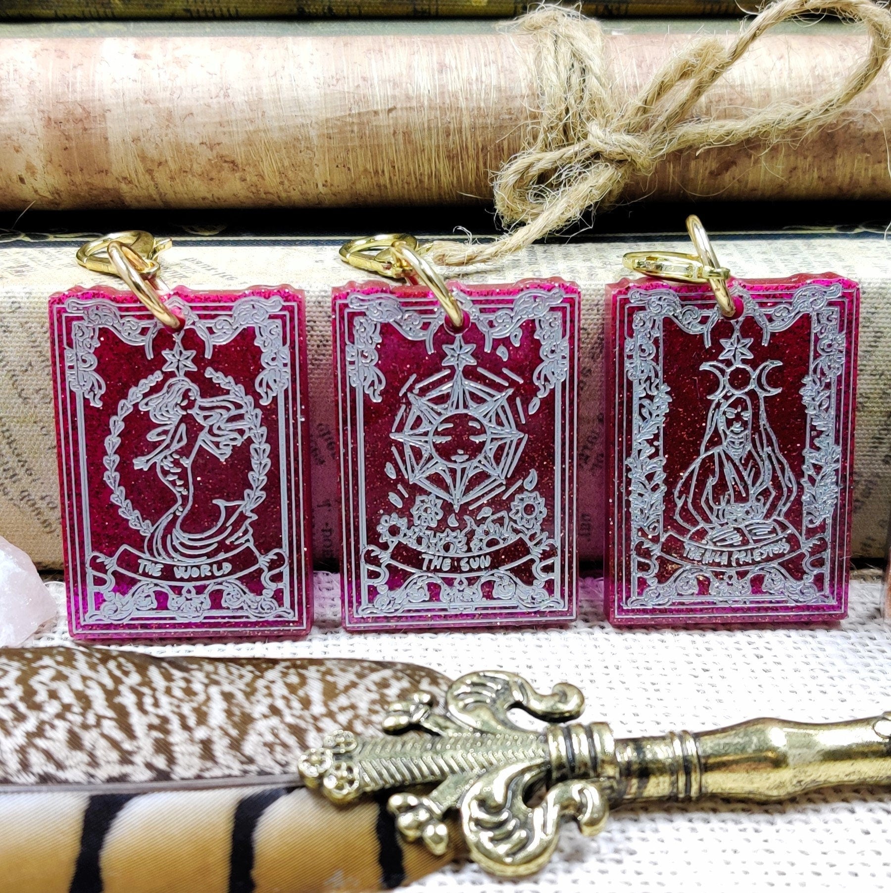 Major Arcana Tarot Keychain, Rider Waite Inspired Crimson Minor Arcana Keyring Charm for Secular Witch, Pagan Gifts & Divination Cards Lover