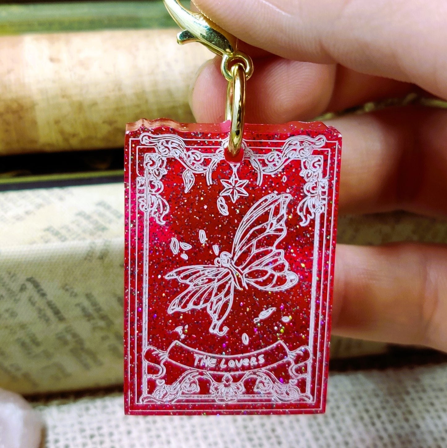 Major Arcana Tarot Keychain, Rider Waite Inspired Crimson Minor Arcana Keyring Charm for Secular Witch, Pagan Gifts & Divination Cards Lover