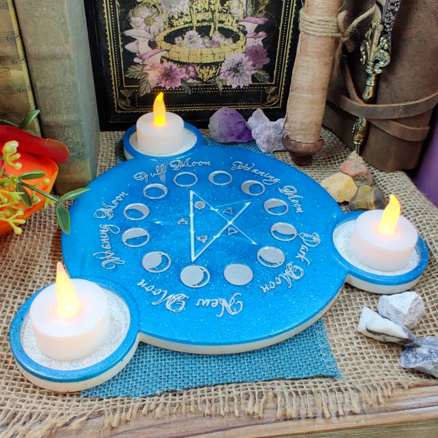 Pentagram Moonphase Candle Holder, Triple Tealight Lunar Cycle Altar Accessory, 5 Pointed Star Candle Holder for Moon Ritual or Pagan Decor