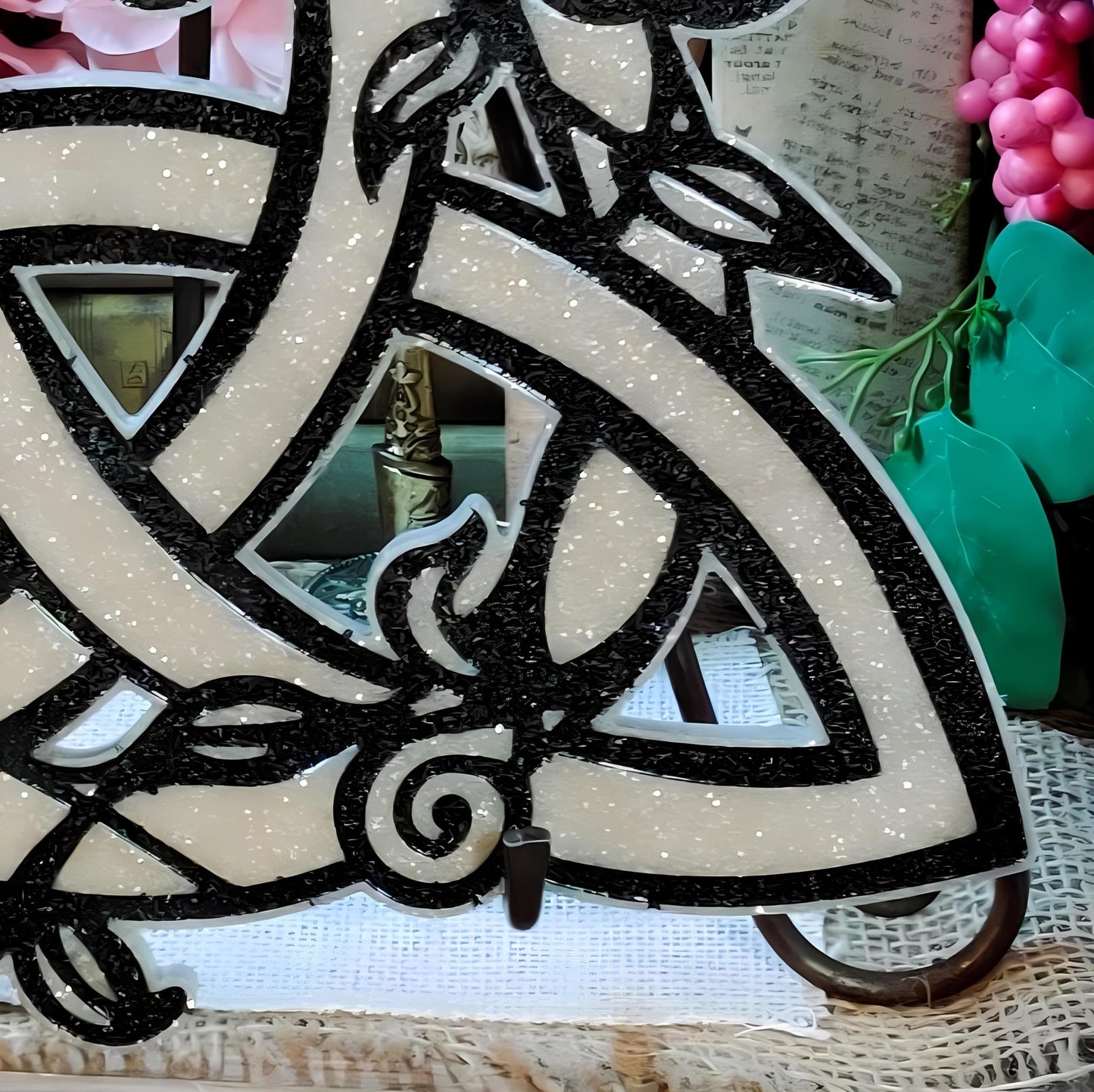Sacred Triquetra Wall Hanging | Celtic Knot Trinity Symbol | Wiccan Altar Decor, Pagan Protection Amulet - The Dark Primordial