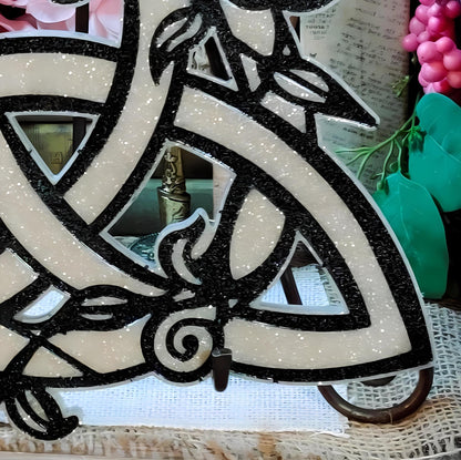 Sacred Triquetra Wall Hanging | Celtic Knot Trinity Symbol | Wiccan Altar Decor, Pagan Protection Amulet - The Dark Primordial