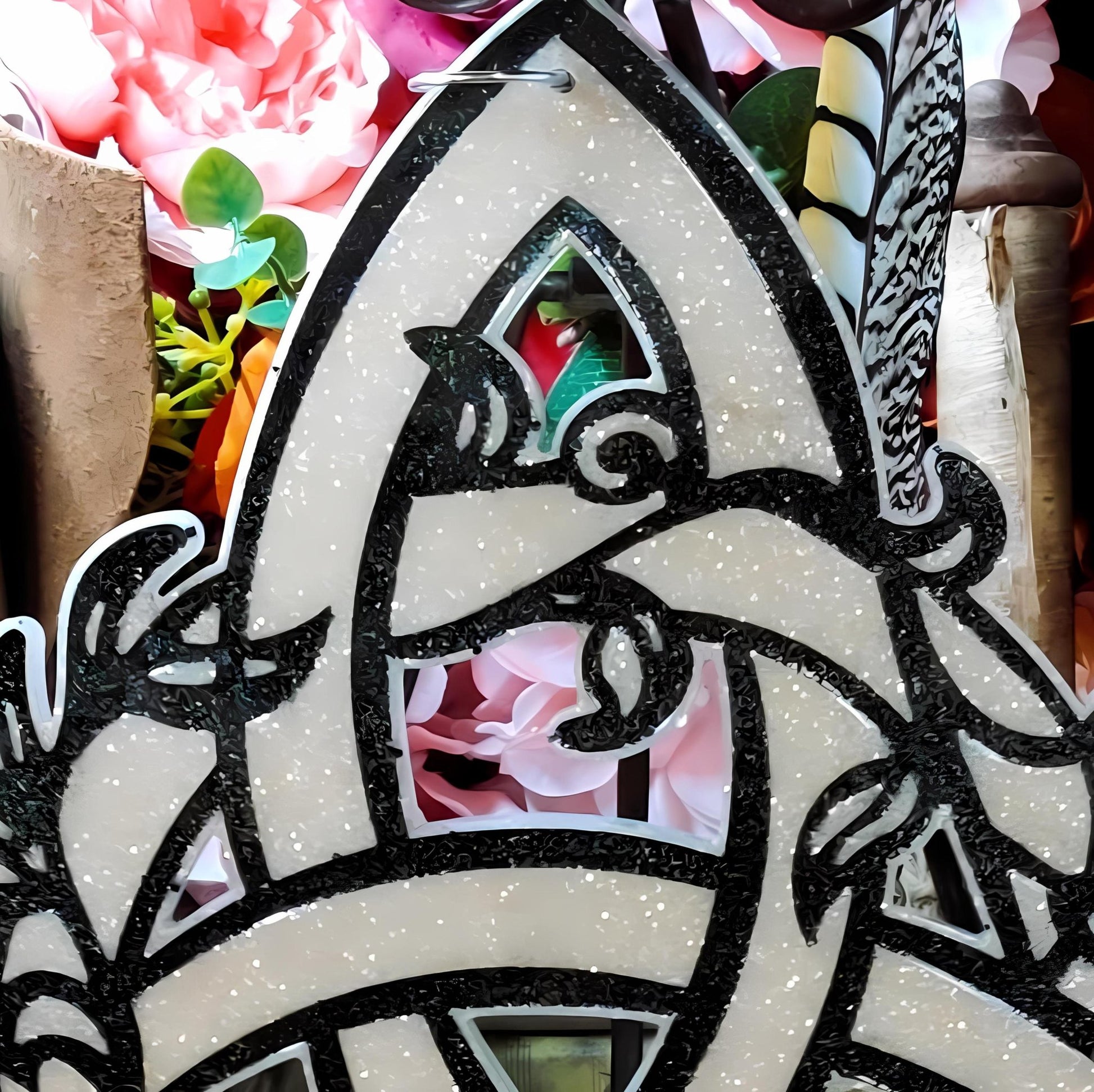 Sacred Triquetra Wall Hanging | Celtic Knot Trinity Symbol | Wiccan Altar Decor, Pagan Protection Amulet - The Dark Primordial