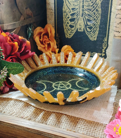 Triple Moon Goddess Crystal Shards Bowl, Epoxy Resin Lunar Witch Altar Piece for Ritual Spell Casting & Practical Magic Decor, Witchy Gifts - The Dark Primordial